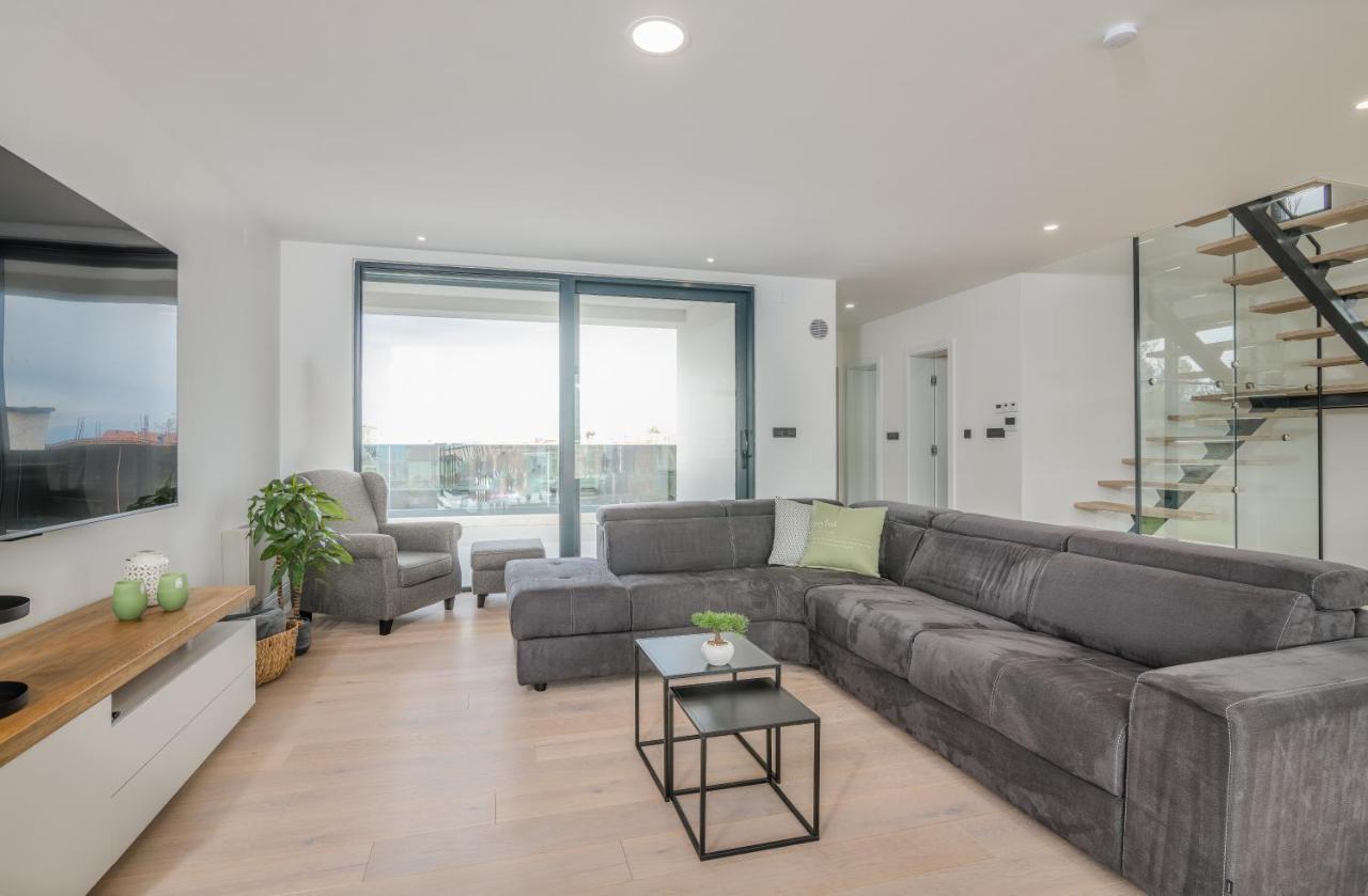 Luxury Villa Weiss - Malinska - Heated Pool - Central Floor Heating In Winter 外观 照片
